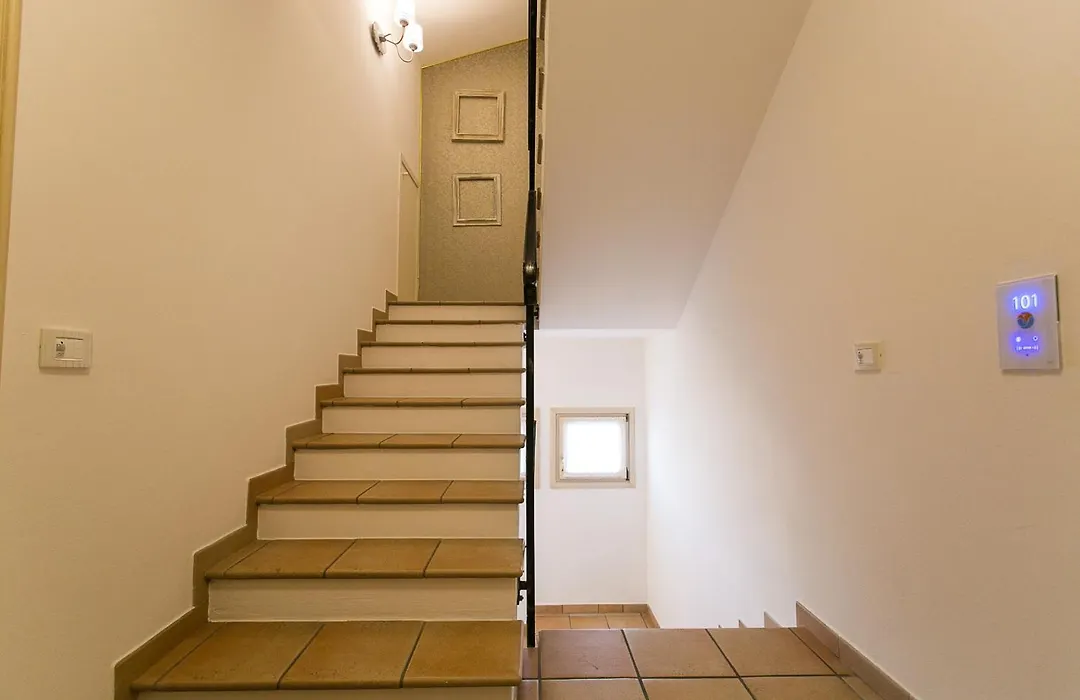 Guest House Dolce Laguna-1